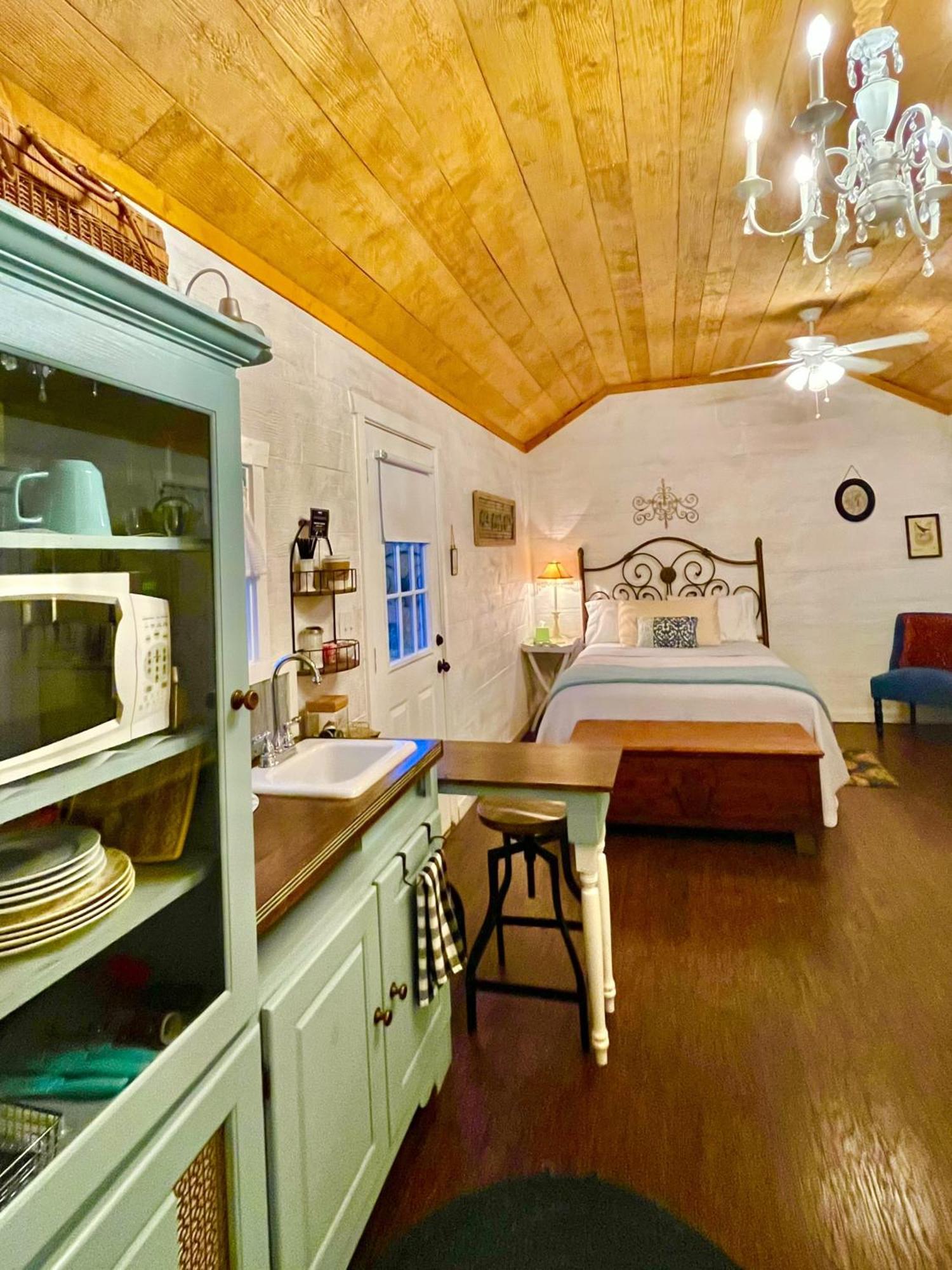 The Alexander At Creek Road Hotel Dripping Springs Buitenkant foto