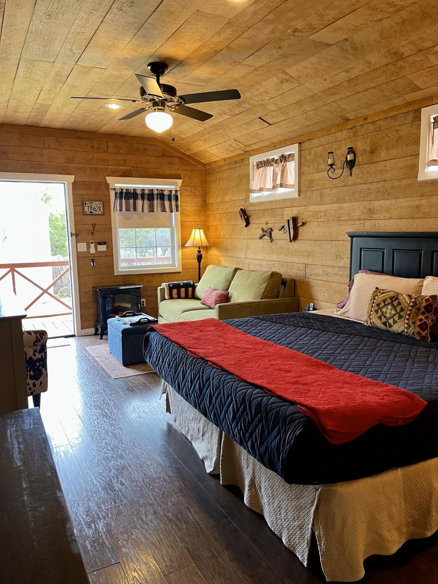 The Alexander At Creek Road Hotel Dripping Springs Buitenkant foto